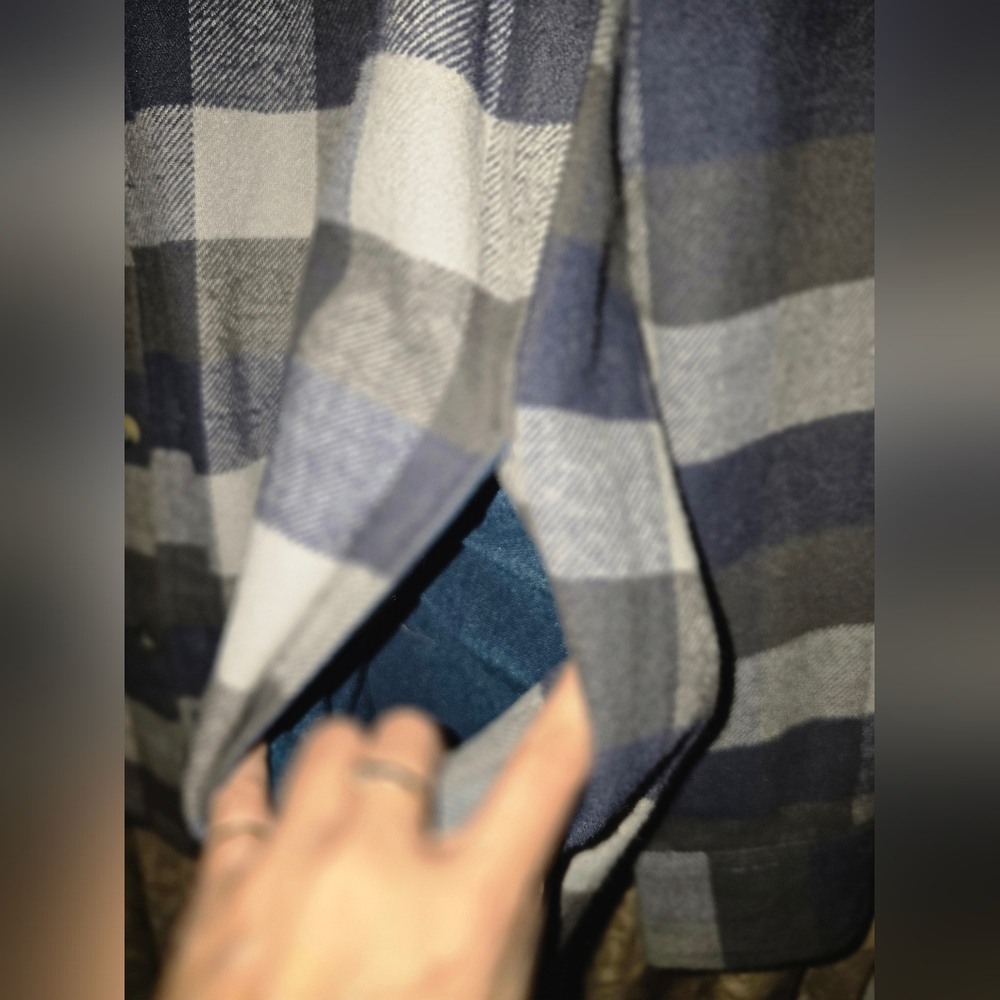 Colorado Mens Heavy Flannel Black, Grey, Blue Plaid Button Up Shirt Medium - Picture 3 of 5